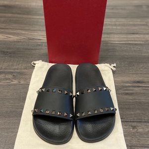 Valentino rockstud slides
